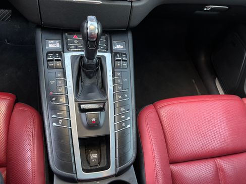 Used 2017 Porsche Macan S image 13