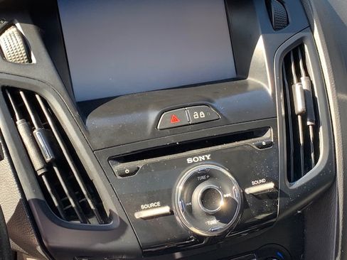 Used 2014 Ford Focus ST w/ Equipment Group 202A image 9