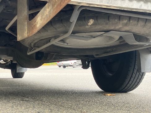 Used 2014 Freightliner Sprinter 2500 image 19