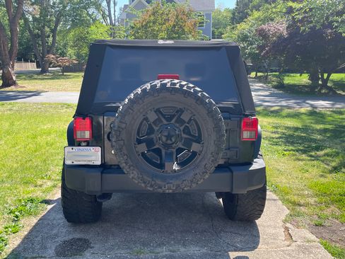 Used 2010 Jeep Wrangler Sport AWD/4WD image 8