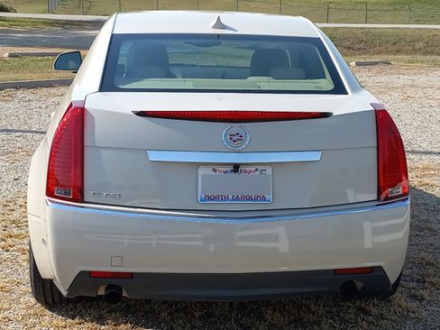 Used 2010 Cadillac CTS Luxury image 8