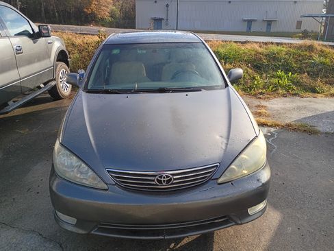 Used 2006 Toyota Camry XLE image 8