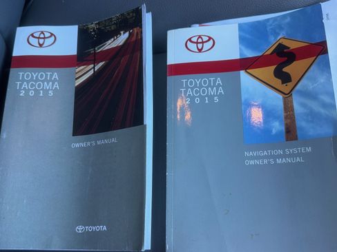 Used 2015 Toyota Tacoma 4x4 Double Cab image 16