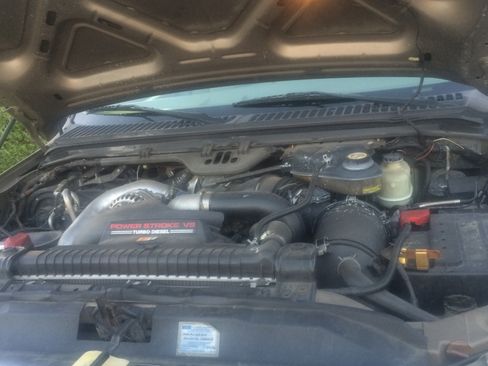 Used 2005 Ford F350 Lariat AWD/4WD image 9