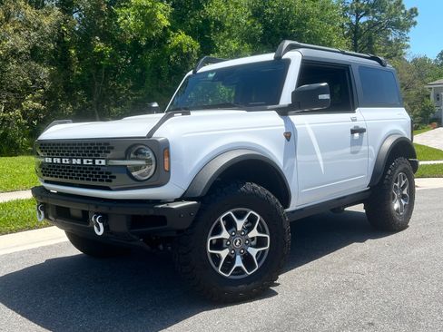 Used 2023 Ford Bronco Badlands image 1