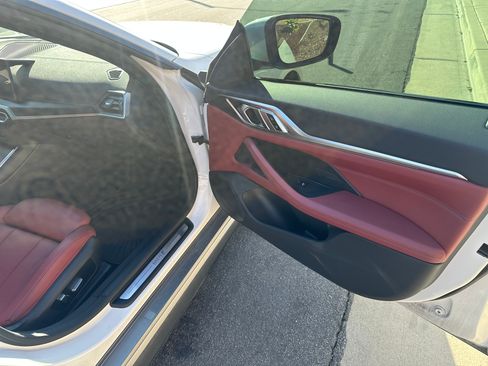 Used 2022 BMW i4 eDrive40 image 23