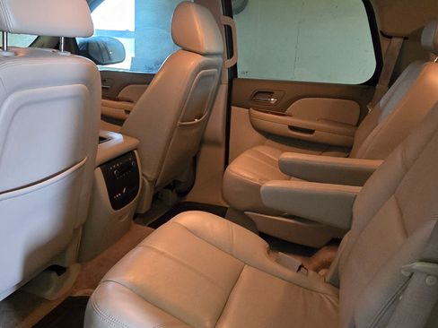Used 2008 Chevrolet Tahoe LTZ w/ LTZ Preferred Equipment Group image 12