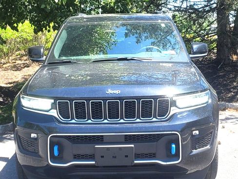 Used 2023 Jeep Grand Cherokee Overland image 4