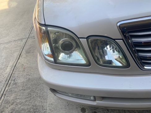 Used 2004 Lexus LX 470 4WD image 5