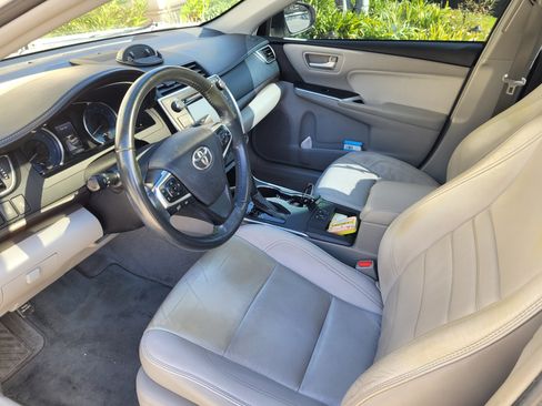 Used 2015 Toyota Camry XLE image 8