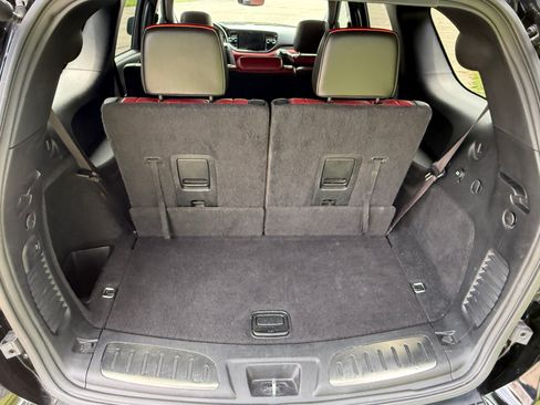 Used 2022 Dodge Durango R/T w/ Tow 'N Go Package AWD/4WD image 16