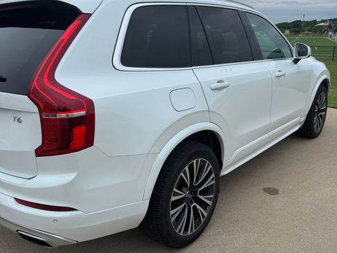 Used 2020 Volvo XC90 T6 Momentum w/ Protection Package AWD/4WD image 11