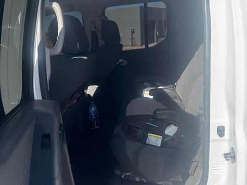 Used 2005 Nissan Frontier NISMO w/ (J01) Sunroof Pkg image 11