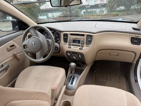 Used 2010 Kia Rio LX image 6