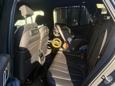 Used 2023 BMW X5 M50i w/ Executive Package image 8