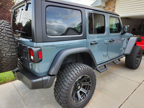 Used 2024 Jeep Wrangler Unlimited Sport image 6