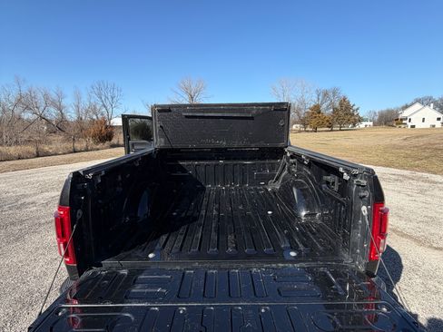 Used 2015 Ford F150 Lariat w/ Equipment Group 502A Luxury image 11