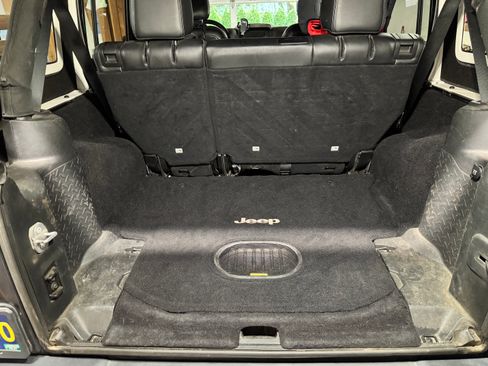 Used 2017 Jeep Wrangler Unlimited Rubicon image 11