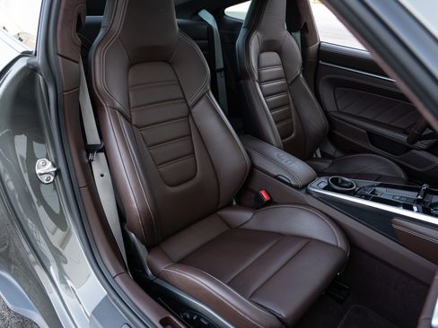 Used 2022 Porsche 911 Turbo S image 22