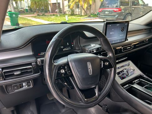 Used 2020 Lincoln Aviator 2WD image 10