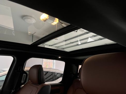 Used 2022 RAM 1500 Longhorn image 5