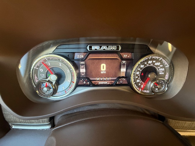 Used 2020 RAM 2500 Limited AWD/4WD image 12