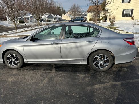 Used 2017 Honda Accord LX image 1