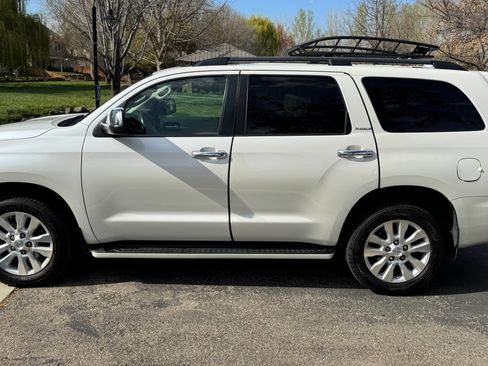 Used 2016 Toyota Sequoia Platinum image 1