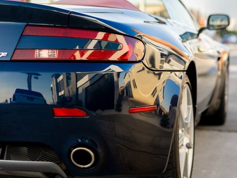 Used 2007 Aston Martin V8 Vantage Roadster RWD image 19