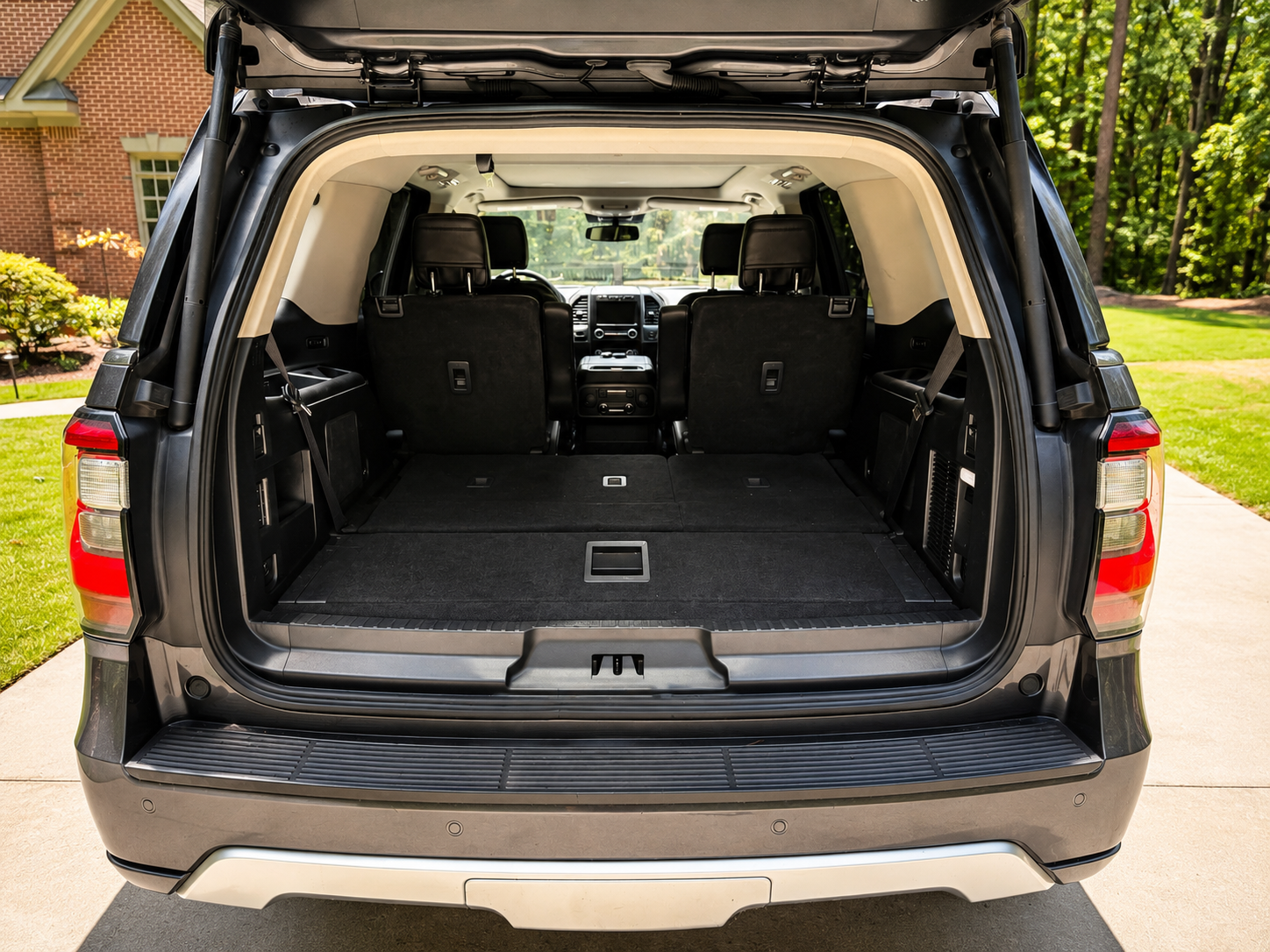 Used 2020 Ford Expedition Platinum AWD/4WD image 8