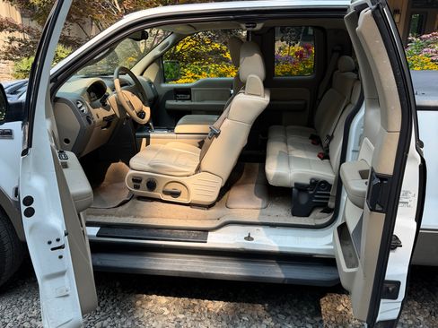 Used 2004 Ford F150 Lariat AWD/4WD image 5
