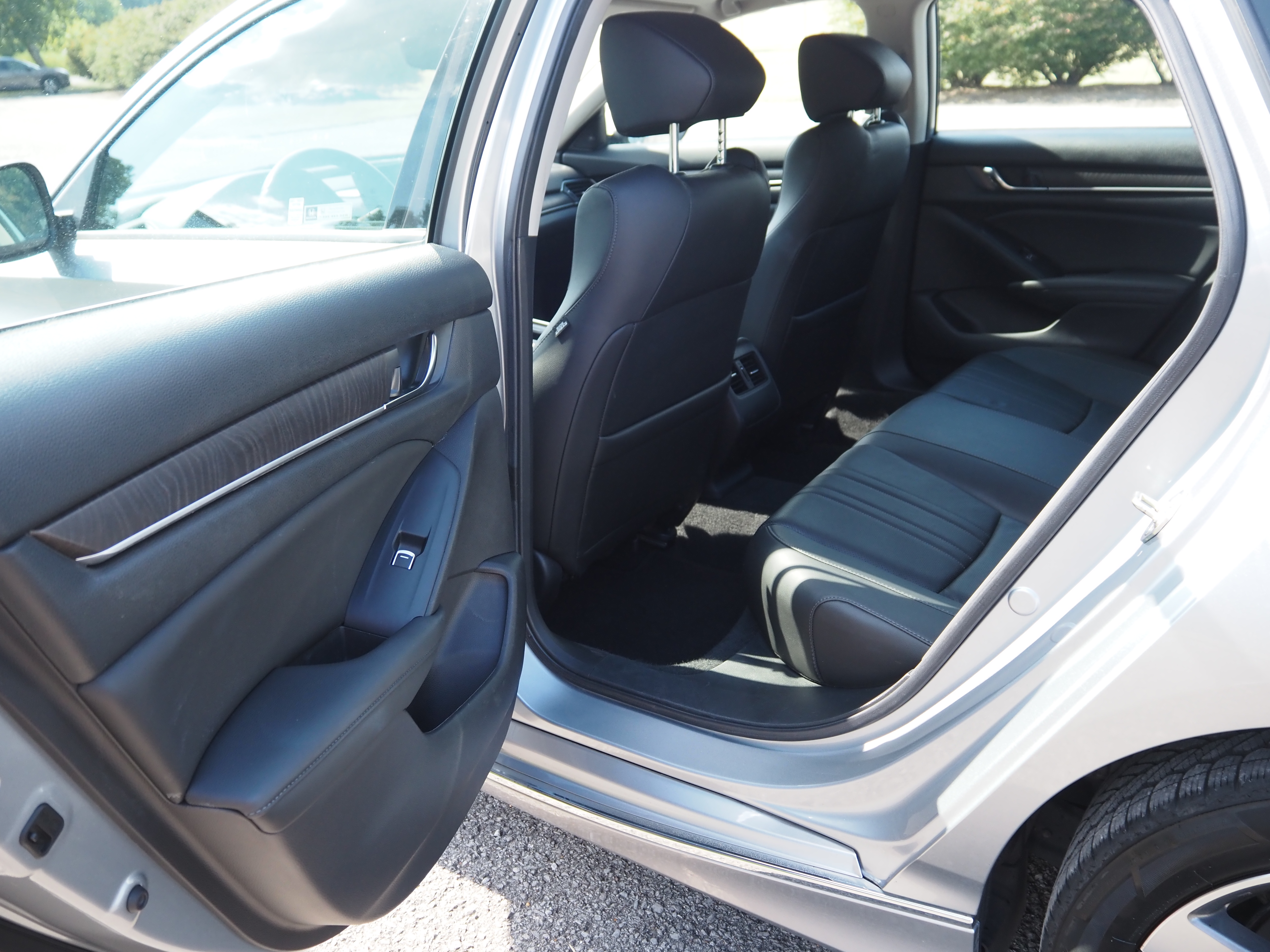 Used 2020 Honda Accord EX-L image 9