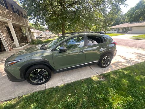 Used 2024 Subaru Crosstrek 2.5i Limited w/ Crosstrek Mirror Package AWD/4WD image 1