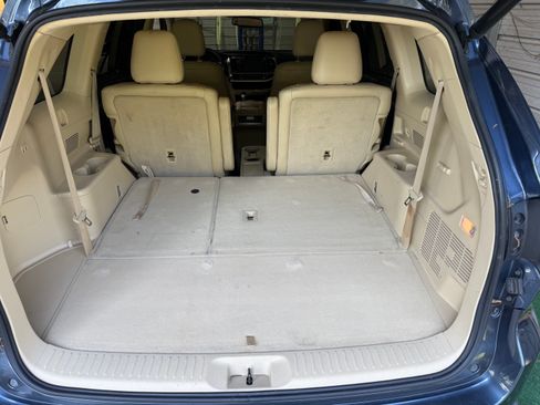 Used 2016 Toyota Highlander Limited image 9