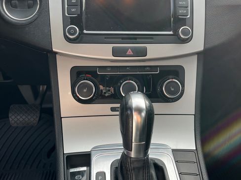 Used 2012 Volkswagen CC R-Line FWD image 17