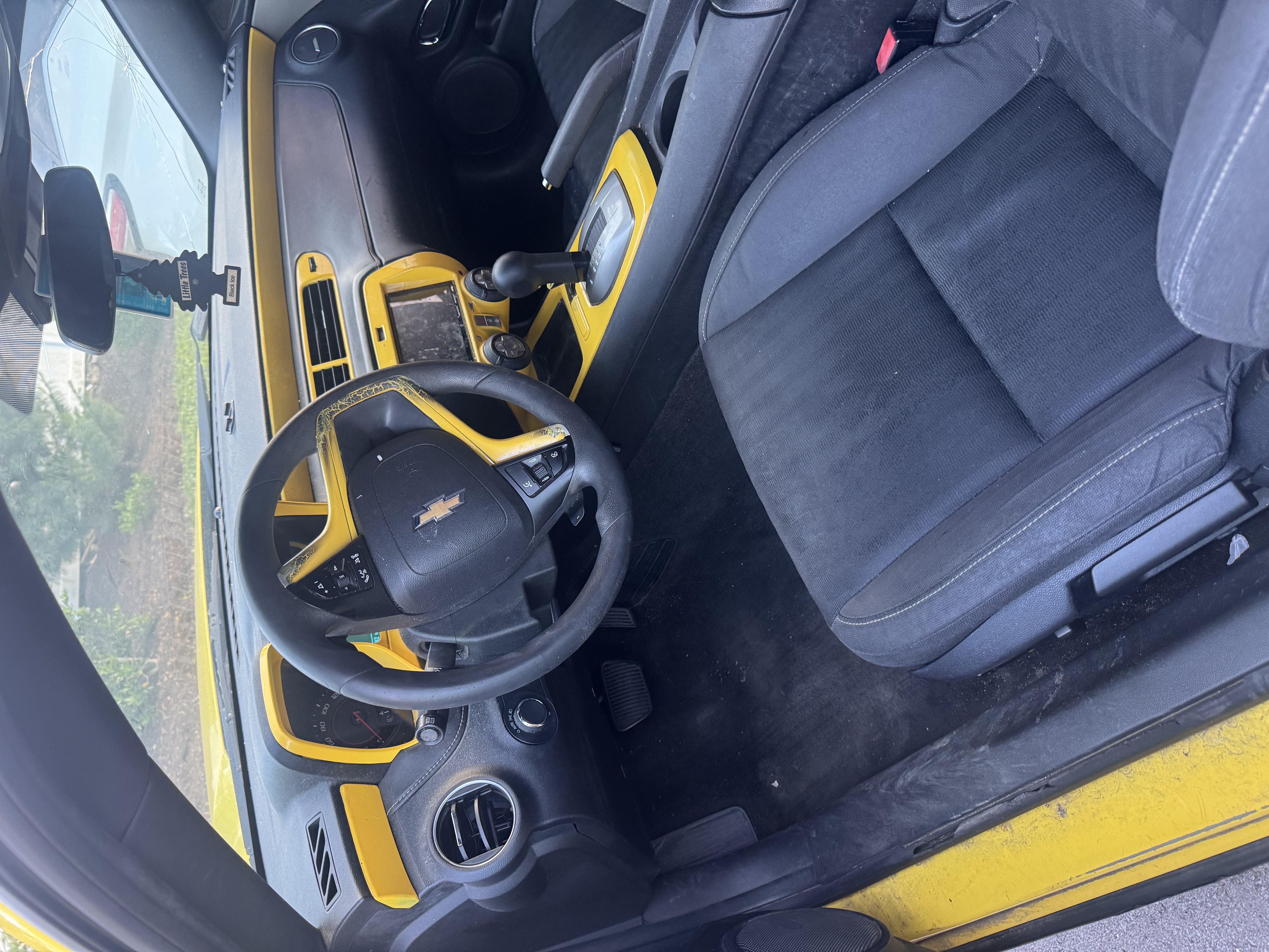 Used 2015 Chevrolet Camaro LS RWD image 9