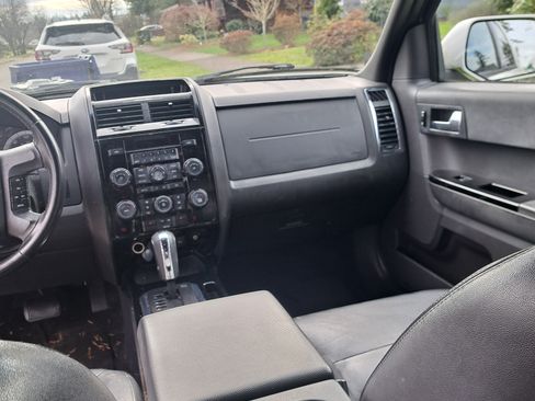 Used 2008 Ford Escape Limited image 8