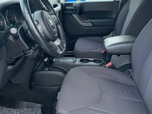 Used 2013 Jeep Wrangler Unlimited Sport image 22