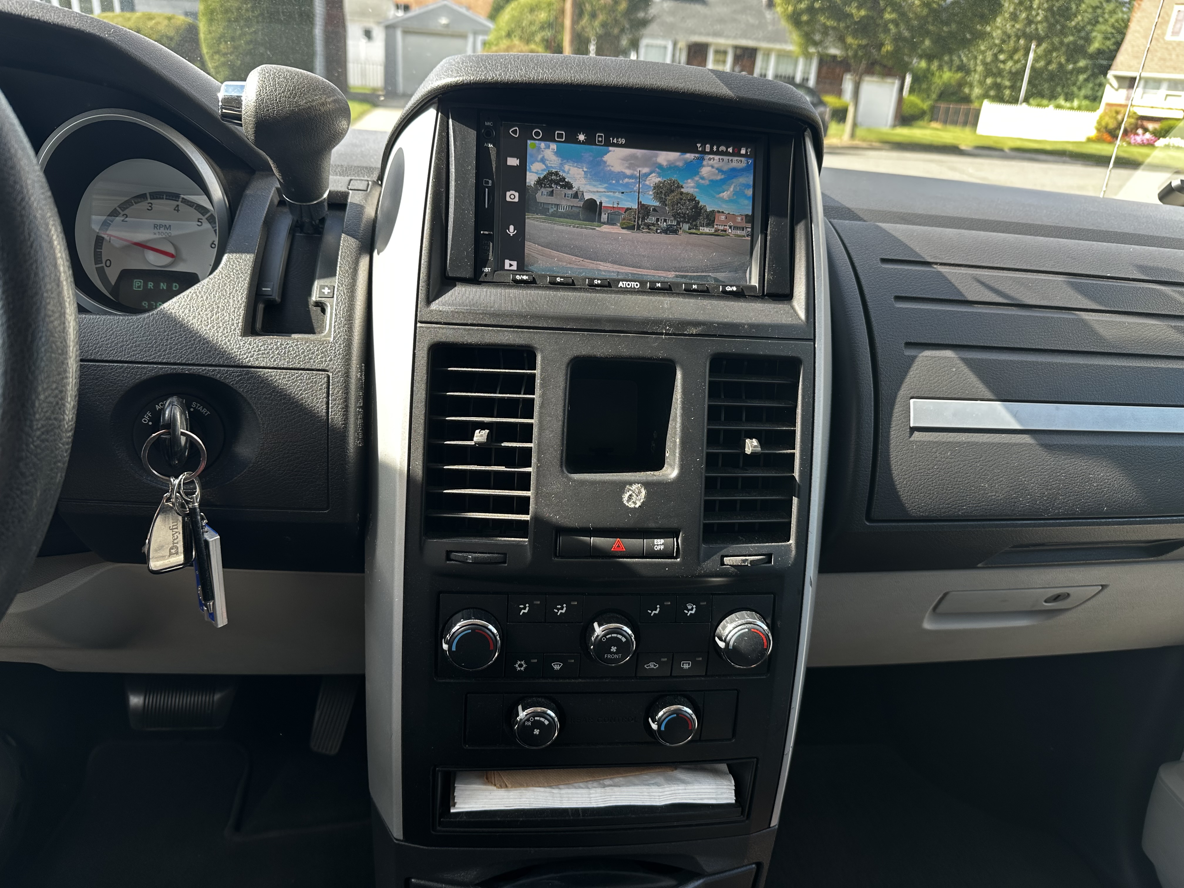 Used 2010 Dodge Grand Caravan SE FWD image 27