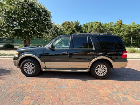 Used 2014 Ford Expedition XLT w/ Equipment Group 202A RWD image 1