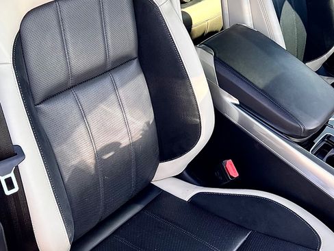 Used 2020 Land Rover Range Rover Sport HST image 14