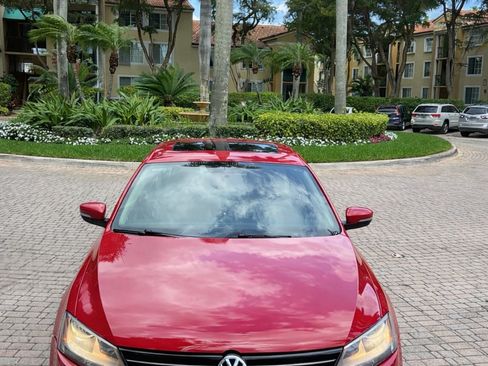 Used 2013 Volkswagen Jetta SE image 6