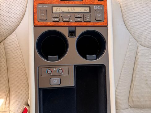 Used 2004 Lexus LS 430 RWD image 26