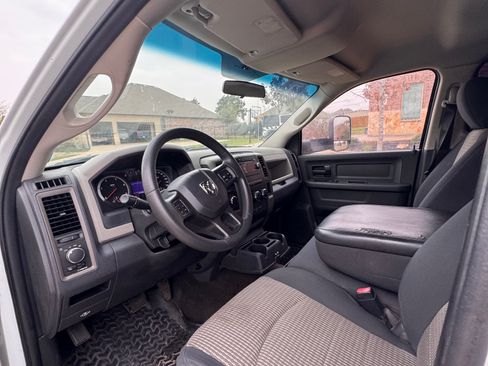 Used 2012 RAM 2500 ST w/ Chrome Appearance Group image 9