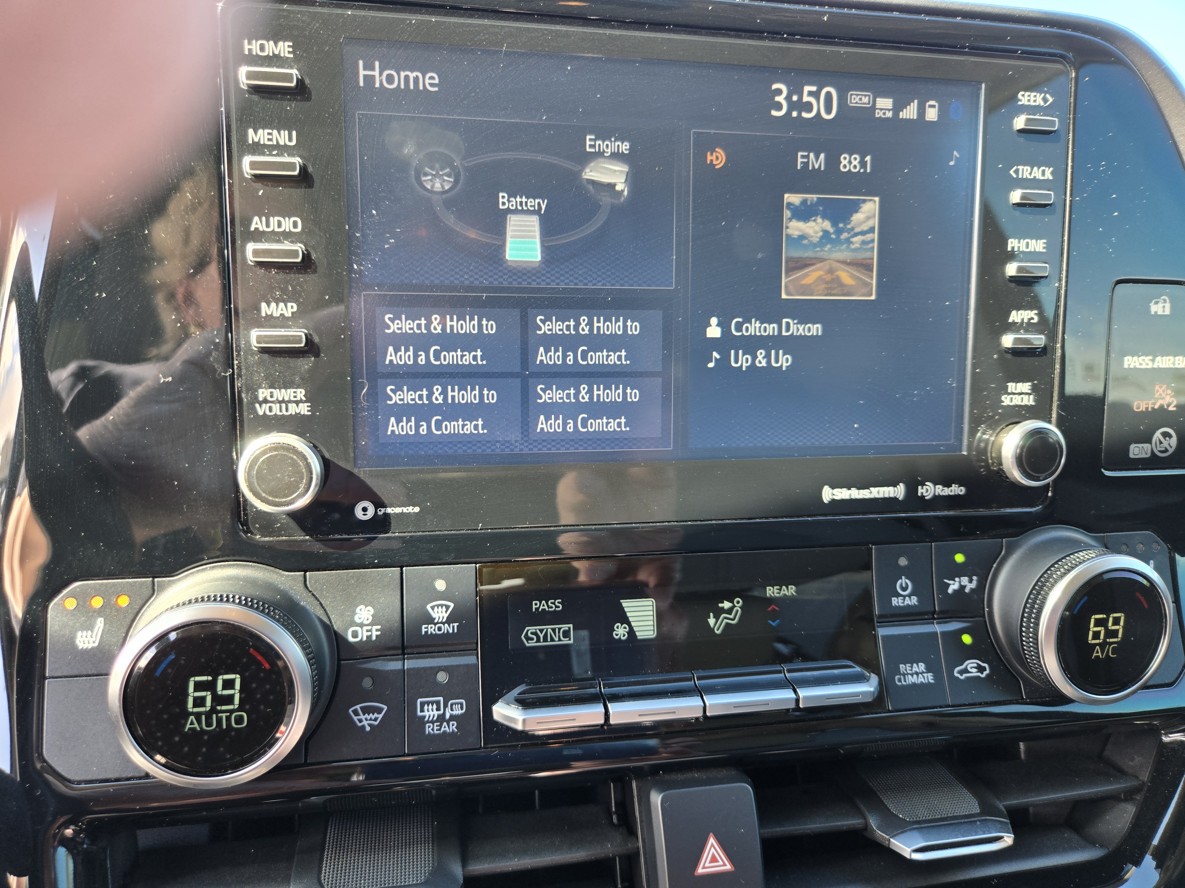 Used 2020 Toyota Highlander XLE FWD image 9