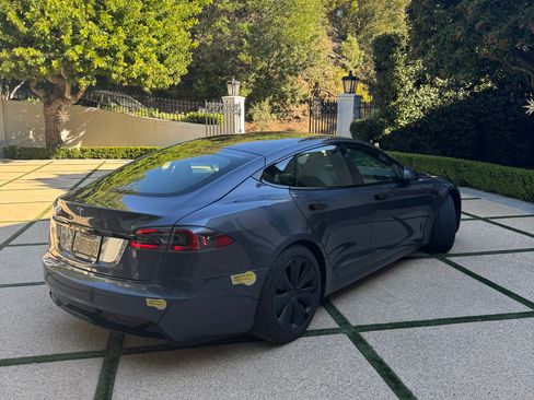 Used 2021 Tesla Model S Long Range image 2