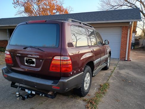 Used 2000 Toyota Land Cruiser Sport Utility 4D image 1