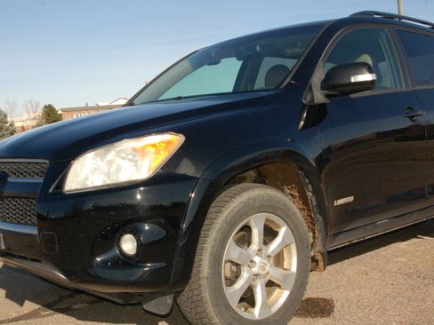Used 2010 Toyota RAV4 Limited image 2