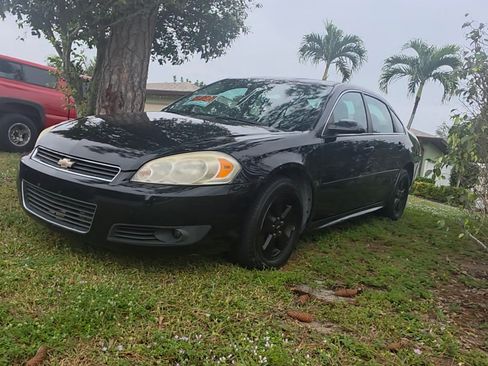 Used 2011 Chevrolet Impala LT image 1