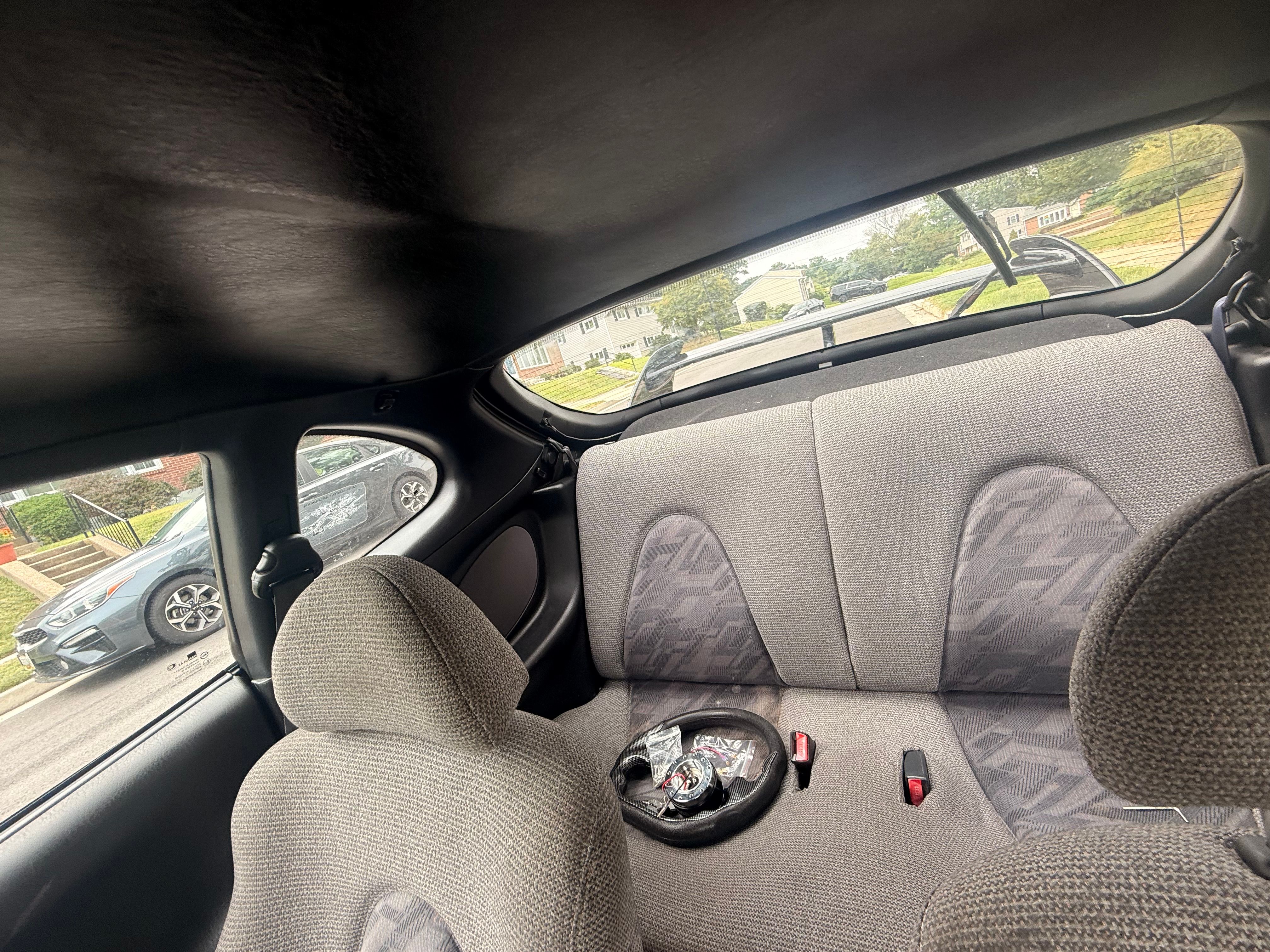 Used 1999 Hyundai Tiburon FX FWD image 5